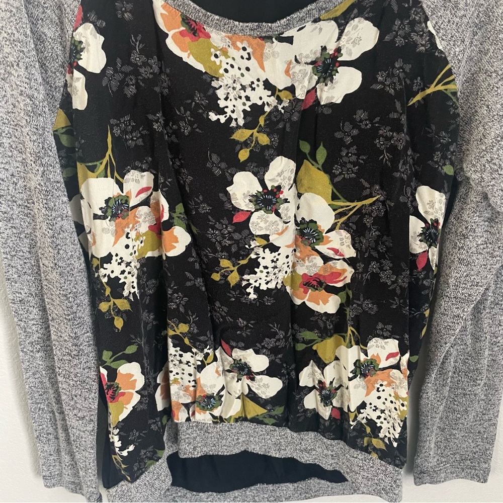 Kut From The Kloth Black Floral Lightweight Sweater Long Sleeve Size Medium - Picture 4 of 9